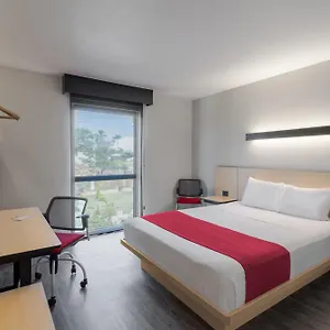 Hotel Express Guadalajara Aeropuerto